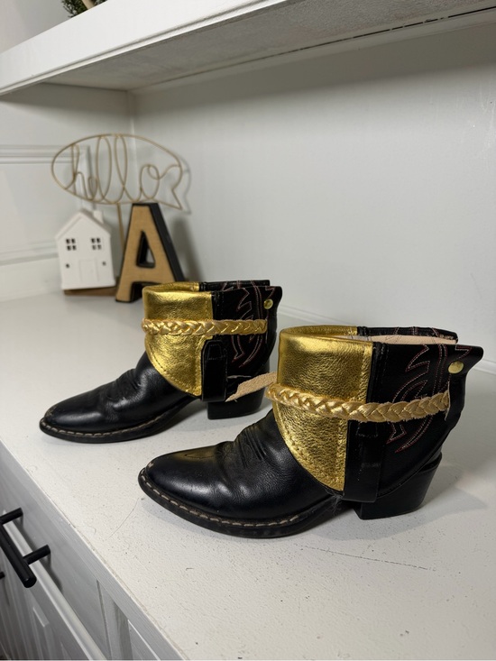 Shoes - Vintage Western Ankle Boots Women's 6 Black Gold Leather Cowboy Booties Festival